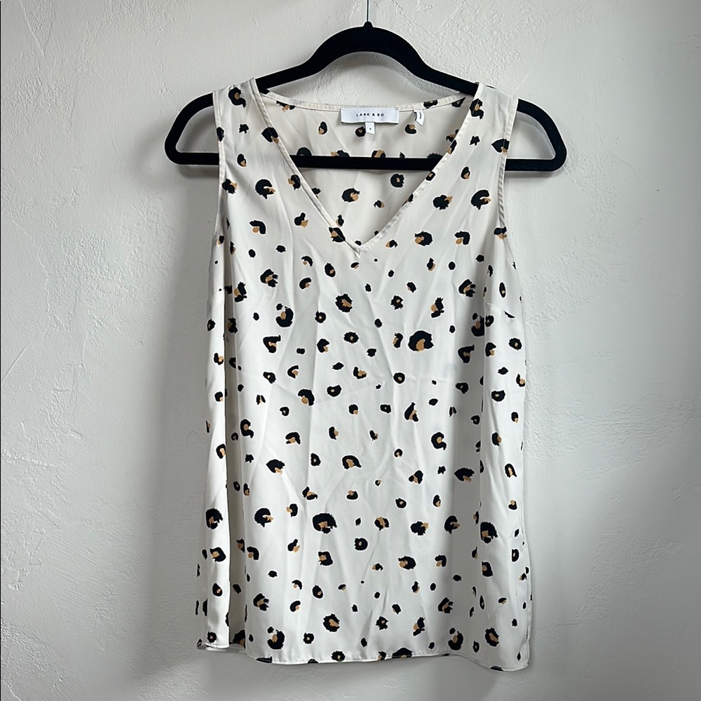 Lark and Ro Leopard Print Sleeveless Top